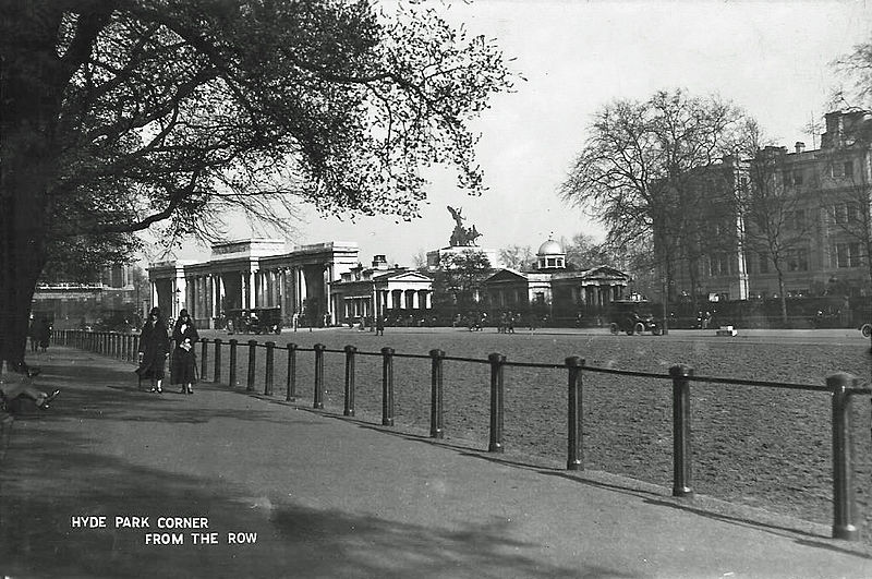 File:Hyde Park (17134547790).jpg