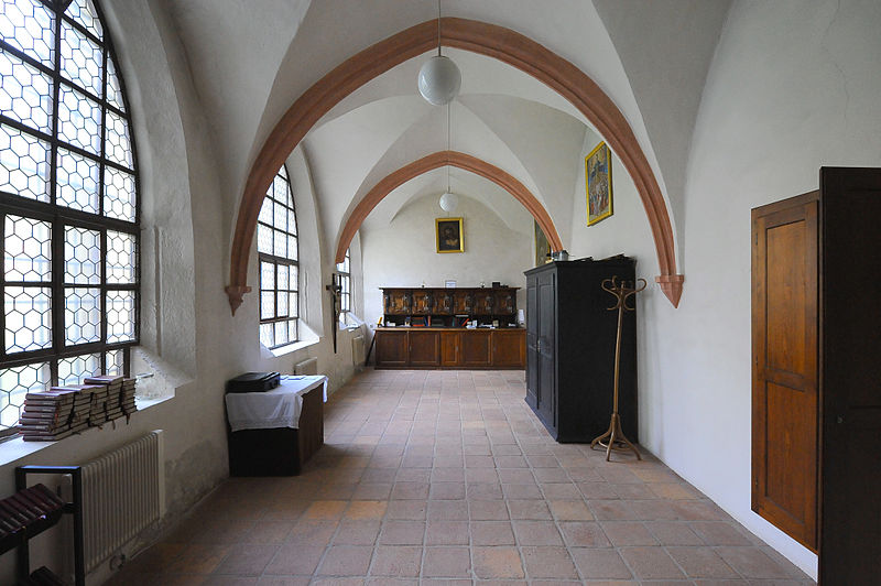 File:Viktring Stiftskirche Kreuzgang Sakristei 07052011 444.jpg