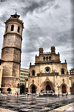 Konkathedrale Santa María mit dem Glockenturm El Fadrí in Castellón