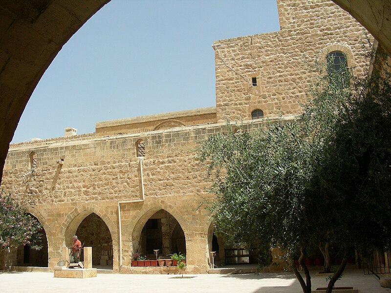 File:Kloster Deir az-Zafaran Kurkmo Dayro Deyrüzzaferân Manastırı Dayro d-Mor Hananyo (syrisch-orthodox (jakobitisches)) (39732943844).jpg