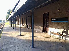 Plataforma Estación Funes 2.jpg