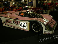 Der Porsche 962C mit dem Allen Berg beim 24-Stunden-Rennen von Le Mans 1990 am Start war