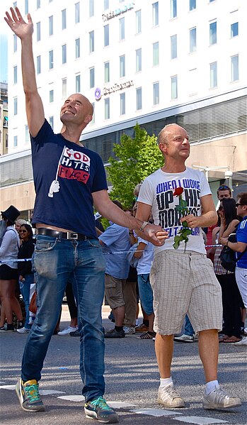 File:Mark Levengood & Jonas Gardell på Stockholm pride 2012.jpg