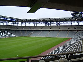 Het Stadium MK tijdens de laatste fase van de bouw