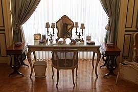 Farah Pahlavi's dressing table