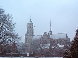 Sint-Gummaruskerk, winteravond