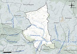 Carte en couleur présentant le réseau hydrographique de la commune