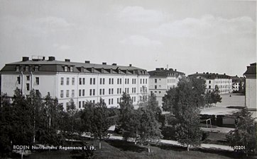 Norrbottens regementes kaserner med kanslihus år 1940