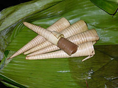 Cerorot, sweets made of coconut milk and rice flour wrapped in coconut leaves