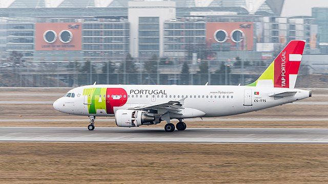 TAP Portugal Airbus A319-112 (reg. CS-TTS) at Munich Airport (IATA: MUC; ICAO: EDDM).