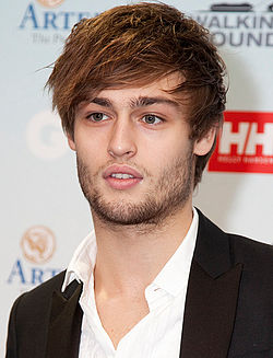 Douglas Booth, 2011.