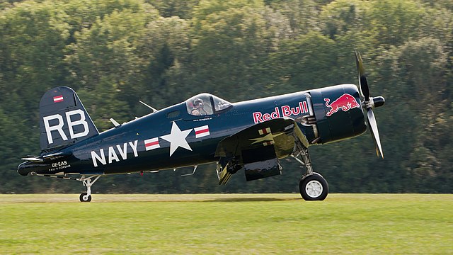 Eric Goujon/Red Bull Vought F4U-4 Corsair (built in 1945).