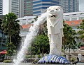 Mutum-mutumin Merlion a Merlion Park kusa da Marina Bay, Singapore