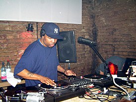 DJ Scratch на концерте в Берлине в феврале 2008 года