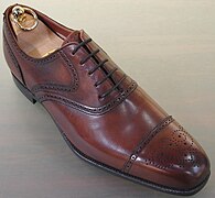 Zapato Oxford semi-brogue.