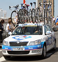 A Française des Jeux kísérőautója a 2010-es Tour de France rajtjánál