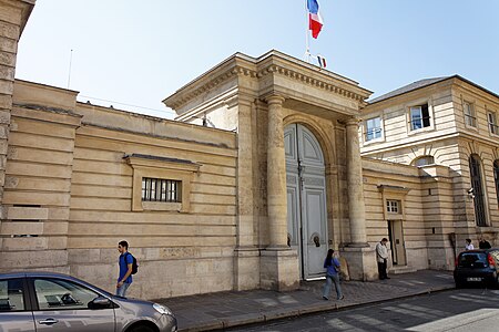 Neoclassical Tuscan columns of the Hôtel du Châtelet (Rue de Grenelle no. 127), Paris, by Mathurin Cherpitel, 1776[13]