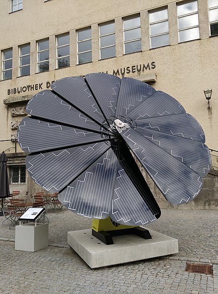 File:Solar flower.jpg