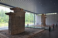 A pair of stone-carved que (闕) located at the temple of Mount Song in Dengfeng – Eastern Han