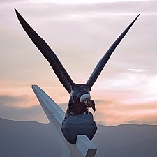 Monumento al Cóndor en Ruta Nacional 7- Acceso Este de la Ciudad de Mendoza