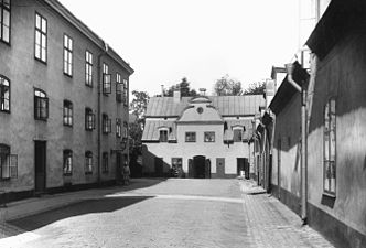 Innergården mot norr omkring 1910.