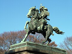 Estatua de Masashige Kusunoki en el Palacio imperial de Tokio, de Kōtarō Takamura (1897).