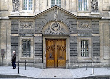 The original Renaissance portal of the building on Rue de Sévigné, preserved in the later structure (16th c.)