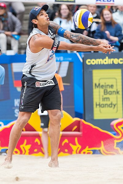 File:2019-07-07 BeachVolleyball Weltmeisterschaft Hamburg 2019 StP 0712 LR by Stepro.jpg