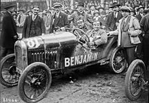 Violette Morris au Bol d'or sur voiturette Benjamin en 1923 avec Lenfant (circuit des Loges de Saint-Germain-en-Laye)