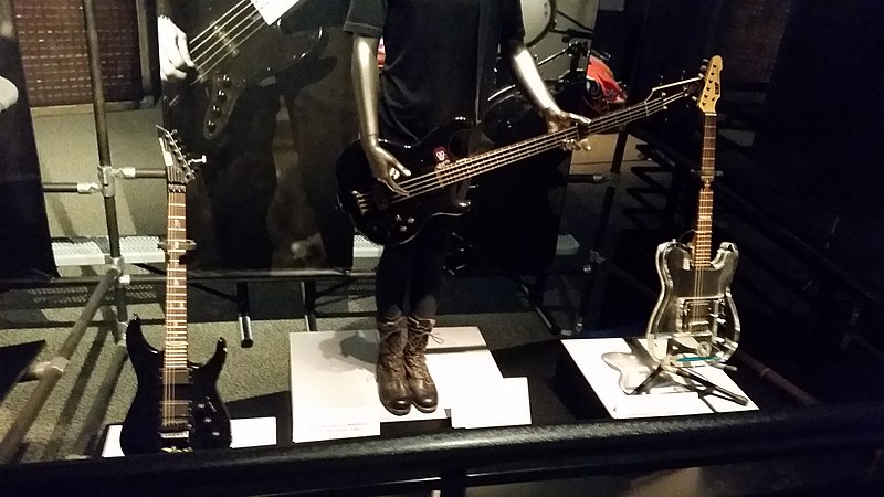 File:Metallica, Kirk Hammett's ESP guitar with vertical skulls & crossbones markers, Robert Trujillo's bass guitar & stage clothing, Kirk Hammets's ESP crystal Telecaster - Rock and Roll Hall of Fame (2014-07-12 15.58.57 by Zurich 99).jpg