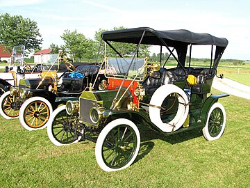 1909 Tourabout (tourra bezala, baina atzeko aterik gabe)