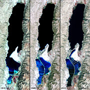 v.l.n.r. Oppervlak Dode Zee in 1972, 1989 en 2011