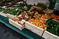 Cèpes et girolles sur un marché de Montmartre