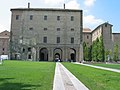 I percorsi pedonali che portano da via Garibaldi al Palazzo della Pilotta