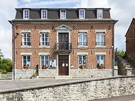 The town hall in Eppe-Sauvage