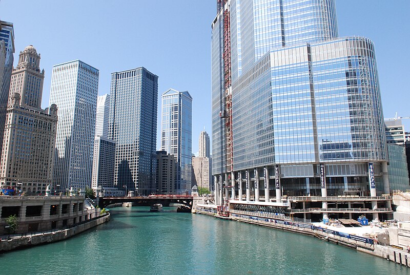 File:Michigan Avenue - Chicago (963231618).jpg