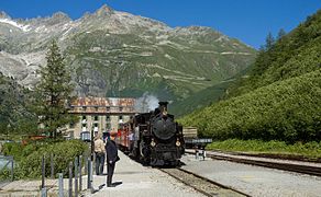 Une locomotive HG 3-4 en gare de Gletsch, juillet 2011.