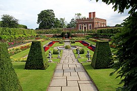 Der formale Garten von Hampton Court Palace