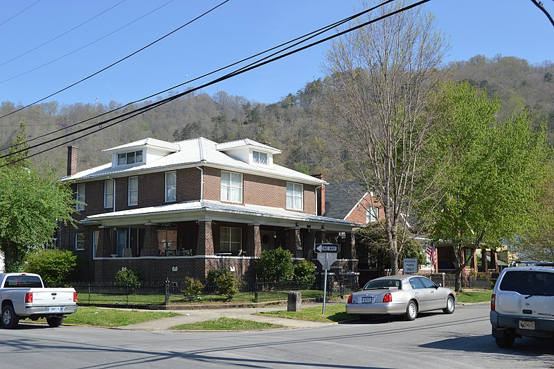 File:Scott and Third, Pikeville.jpg