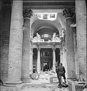 Guixades dels soldats soviètics a les ruïnes del Reichstag de Berlín (1945)