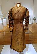 14th-century tunic (qaba) with broad belt (kamarband)