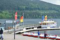 Dè Bootsschteeg am Titisee mit èm Turischtè-Uusflugsbötli