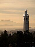 Kampüsün simgelerinden Sather Tower