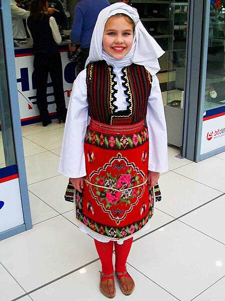 File:Folk costume from Skopje, Macedonian - 1.jpg