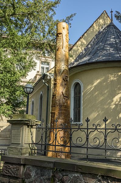 File:Skulptur St. Albert (Freiburg im Breisgau) jm2394.jpg