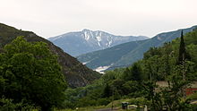 La vue du pic du Canigou depuis le coeur du village