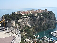 An gapo kan Monako gikan sa Monaco's exotic garden