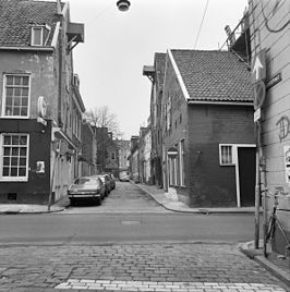 De Burchtstraat vanaf de Kleine Gelkingestraat in 1980