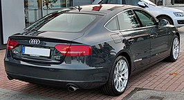 De Audi A5 Sportback op het Audi Forum Neckarsulm