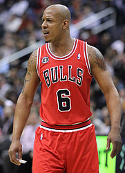 Keith Bogans Bulls.jpg